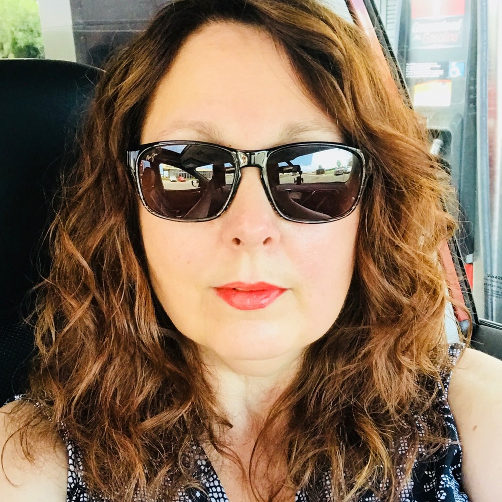 Meet your Posher, Stacy